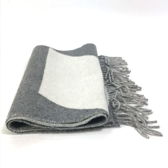 HERMES White Scarf - Picture 8 of 10